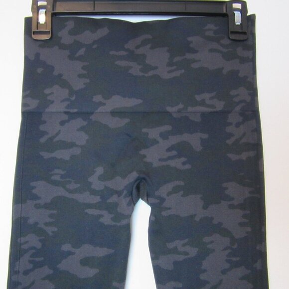 Spanx Ankle Leggings Women's Medium Black Gray Camo Comfy Athletic - Picture 2 of 6